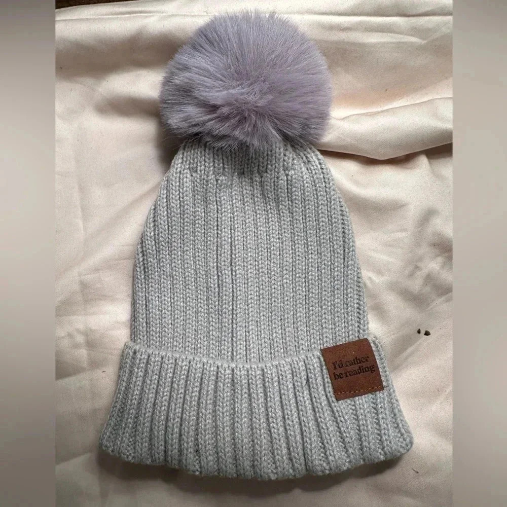 Grey knit hat with pompom nwot